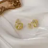 Plato de Incienso para Mosquitos Clip de Oreja en Forma de U Aretes Dorados Envolventes Estilo Barroco Tachuela de Oreja Viento Frío 2024 sin Agujeros en las Orejas Sabor Retro de Hong Kong
