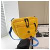 Bolsa de Lona Transfronteiriça para Mulheres, Nova Moda Verão 2026 Bolsa Transversal, Estilo Coreano Bloqueio de Cores Design de Nicho, Bolsa Saco Popular