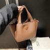 Bolso de Gran Capacidad para Mujer Otoño e Invierno Combinación con Todo 2025 Nueva Moda Bolso de Hombro Cruzado Popular de Este Año Bolso Balde Portátil