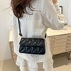 Bolsa de Braço Francesa Design de Nicho Bolsa de Pérolas Outono 2025 Nova Tendência Padrão de Crocodilo Bolsa Feminina de Mão ou Ombro