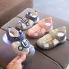 Sandálias Baotou Infantis 24 Verão Novo Meninos e Meninas Sapatos de Praia Bebê Sola Macia Sapatos para Crianças Pequenas com Luzes para Crianças Pequenas e Médias