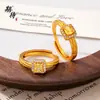 Tienda de oro con oro de arena incrustado diamante cuadrado pequeño anillo de azúcar anillo de torsión retorcido boutique personalidad de mujer lujo ligero todo lo combina no se decolora por mucho tiempo
