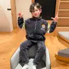 Otoño e Invierno Franela Solapa Forro Polar Botones Ropa de Casa para Niños Traje de Dibujos Animados Pijama de Niños Terciopelo de Coral Engrosado