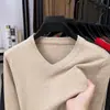 Suéter de malha masculino gola V outono e inverno transfronteiriço, novo pulôver liso, camisa básica versátil para homens jovens e de meia-idade