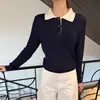 Suéter tricotado torcido estilo retrô coreano com color-blocking, mangas compridas justas e um novo design para mulheres