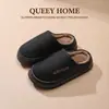 Pantuflas de algodón para hombre con punta cerrada 2026 nuevo estilo casero suela gruesa felpa impermeables cálidas antideslizantes pantuflas de punta cerrada para mujer en invierno