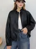 Jaqueta curta de couro feminina com gola alta e cordão, nova moda outono 2026, estilosa, modelagem solta, jaqueta biker versátil