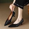 Zapatos de Trabajo Negros Cuero Suave Slip-on Zapatos para Desplazamiento Retro Francés Puntiagudos Boca Baja Tacones Altos para Desplazamiento Otoño Nuevo