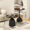 Mesa auxiliar de hierro de lujo ligero con combinación alta-baja para uso doméstico, mesa lateral para sofá de sala de estar, mesa de café pequeña lateral moderna minimalista para dormitorio