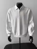 Sudadera de otoño para hombre, estilo americano de alta calle, simple, color liso, con media cremallera, sudadera de cuello polo, moderna y versátil, de corte holgado