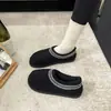 Pantuflas planas, nuevo estilo de invierno 2026, zapatos perezosos sin cordones, pantuflas para el hogar, forradas de felpa, engrosadas, cómodas, cálidas, pantuflas de algodón