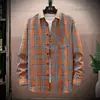 2025 Nova Camisa Casual de Flanela de Manga Longa Masculina Primavera e Outono Versátil Estilo Coreano Fina Jaqueta Masculina Jovem