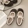 Nuevos zapatos de algodón con pelo grueso de suela gruesa a juego con falda de terciopelo para mujer 2026 invierno Mary Jane retro