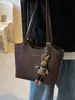 Bolsa Transfronteriza Simple Casual de Gran Capacidad para Mujer Nueva Moda Nicho Bolso Tote para el Trabajo Versátil Bolso de Hombro Único para el Brazo