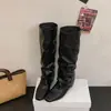 Zapatos Botas de Montar para Mujer Superficie de Cuero Botas Largas Arrugadas Barril Pequeño Ancho Otoño Invierno 2026 Punta Cuadrada Punta Cuadrada Apilada Estilo Retro Aumentador de Altura Interno