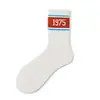 Pantalones de tiburón con calcetines Zhuji con calcetines Calcetines de longitud media para pantorrilla para mujer Ropa exterior de moda ins de celebridad de internet Calcetines de otoño Blanco