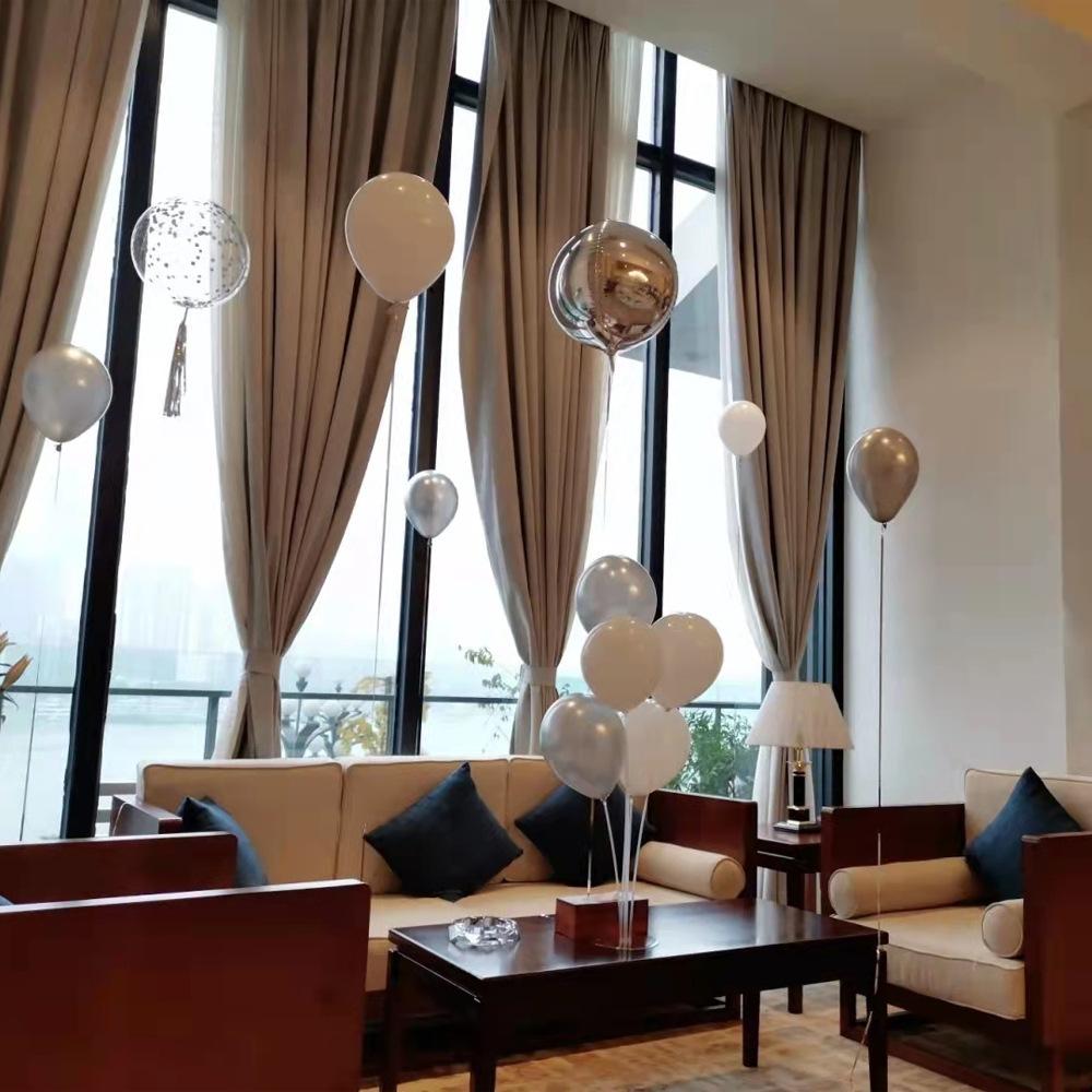 银色4d球白色气球链细节2