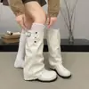 Botas femininas longas e robustas com tachas da moda, novo estilo outono 2026, botas de perna de calça retrô de bico redondo, botas longas de motociclista