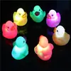 Pato Luminoso con Sensor de Agua LED, Patito Flotante y Parpadeante, Patito para Baño y Chapoteo de Bebé, Juguete de Pato Flotante y Luminoso