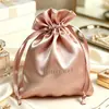 Bolsa Personalizada de Tecido Cetim Perucas Acessórios de Joias Sacola de Armazenamento para Presentes Cetim de Seda Artificial Damasco Saquinho com Cordão