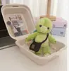 Apenas Vendendo Roupas de Boneca Roupa para Boneca de Pelúcia Olemira em Posição em Pé Acessórios: Xale, Suéter, Macacão, Saia