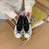 Sapatos Mary Jane de bolinhas, modernos e doces, para mulheres; sapatilhas vintage de cor sólida com fivela; sapatos casuais versáteis franceses