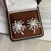 Brincos de Fogos de Artifício de Zircônia e Pérola, Frescos e Atmosféricos, para Mulheres, Inspirados em Design, Luxo Leve, Brincos Modernos e Versáteis