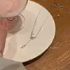 Collar de Mariposa Perla Diamante Brillante para Mujer, Cadena para Clavícula de Diseño de Lujo Ligero Nicho Estilo Ins, Nuevo Estilo 2026 como de Hada