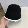 Sombrero Coreano al por Mayor Bloque de Color Tejido de Lana Sombrero Cubo Otoño e Invierno Cálido Cúpula Declaración Forma de Campana Sombrero de Pescador