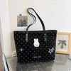 Bolso de mano de gran capacidad con lunares, bolso tote diario estilo coreano, un bolso de hombro casual moderno y lindo para el trabajo