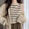 Camisola de rayas para mujer, top de capa interior para primavera y otoño, camiseta de punto versátil de manga corta para verano con hermoso diseño en la espalda