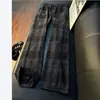 Pantalones de chándal a cuadros tie-dye estilo vintage para hombre, con un diseño holgado y casual, perfectos para el otoño, y con una estética de ropa deportiva americana