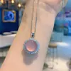 Huabi Joyería Hielo Fluorescente Redondo Violeta Temperamento Calcedonia Colgante Regalo de Cumpleaños para Mujer 14*14
