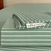2026 Nuevo Modelo Clase A Grado Maternidad 100% Algodón Cepillado Engrosado Sábana para Cama Estilo Simple Rayada Sábana para Cama del Hogar para Dormitorio