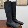 Botas de Cano Alto Redondas Estilo Retrô First Encounter Season Elásticas para Mulheres Outono/Inverno 2026 Novo Estilo com Salto Escondido para Efeito Emagrecedor, Botas Slim para Roupas de Exterior