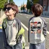 Camiseta de manga larga para niño de algodón puro con bloques de color, capa base para primavera/otoño, nuevo top raglán estampado elegante y versátil para niños
