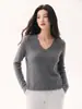 Nuevo suéter de cachemira minimalista con cuello en V para otoño e invierno para mujer, top de punto de manga larga con un dobladillo relajado y ligeramente asimétrico (más corto adelante, más largo atrás)
