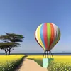 Accesorios Decorativos Coloridos para Globos Aerostáticos en la Zona Escénica