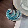 Broche Creativo Retro de Alta Gama Lujo Ligero Forma de Ola Versátil Elegante Retro Pequeño Broche para Traje de Mujer Accesorios para Solapa