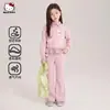 Conjunto de otoño para niña: un conjunto de dos piezas informal de estilo preppy con colores contrastantes