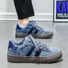 Invierno 2025 Nuevos Zapatos Casuales de Felpa para Hombre Tendencia Versátil Nicho Mocasines Tenis de Estudiante Venta Directa para Hombre