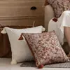 Estilo vintage francés almohada decorativa con borlas florales bordadas muestra de habitación muebles suaves cojín decoración de B&B estilo campestre americano cojín lumbar