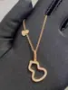 Versión de Gama Alta V Oro Diamante Completo Calabaza Hueca Gruesa Chapada en Oro Rosa 18K Borde Hueco de Diamante Colgante de Diamante Venta Directa de Fábrica