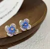Pendientes de botón de perla de plata de ley 925, Versátiles y elegantes, Pendientes nuevos de moda para mujer, Pendientes de botón al por mayor que son suaves para los lóbulos de las orejas