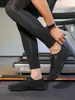 Zapatos de fitness para interior, zapatos de yoga, zapatillas deportivas para mujer, especializados para entrenamiento aeróbico, cuerda para saltar, baile, silenciosos, antideslizantes, amortiguadores para uso en casa