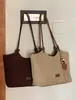 Novedad Otoño 2026 Bolso Tote de Hombro Único de Alto Valor, a la Moda, con Personalidad, Sensación Relajada, para Debajo del Brazo