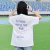 2026 Verano Juvenil Color Sólido Estampado de Letras Holgado Pareja Tops Deportivos Cuello Redondo Manga Corta Camiseta Unisex