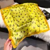 Primavera 2025 Nuevo Pañuelo Moda Estilo Occidental Combinable Cuadrado Pequeño 70cm Pañuelo Decorativo Protección Solar Chal de Viaje Mujer