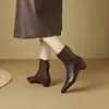 2026 Colección nueva de otoño/invierno, elegante y a la moda: Botines simples y elegantes para mujer, con punta fina, tacón medio cómodo y efecto adelgazante, con forro de felpa añadido