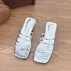 Sandalias Versátiles Elegantes de Tacón Medio para Viajar al Trabajo para Mujer Verano 2025 Nuevas Sandalias de Moda Francesas de Una Correa